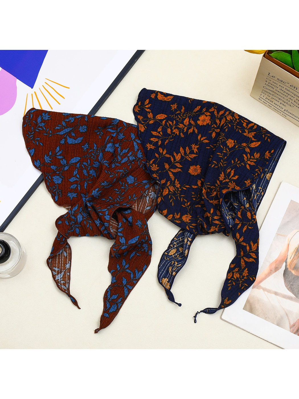 Scarvii - Vintage Fall Botanical Triangle Bandana