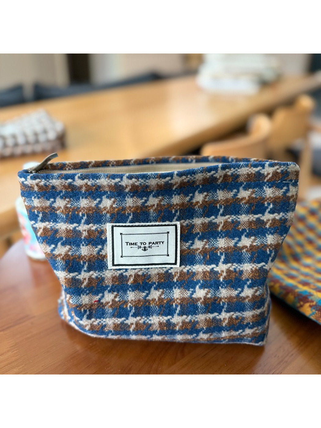 Cosbai - Vintage Check Zip Pouch
