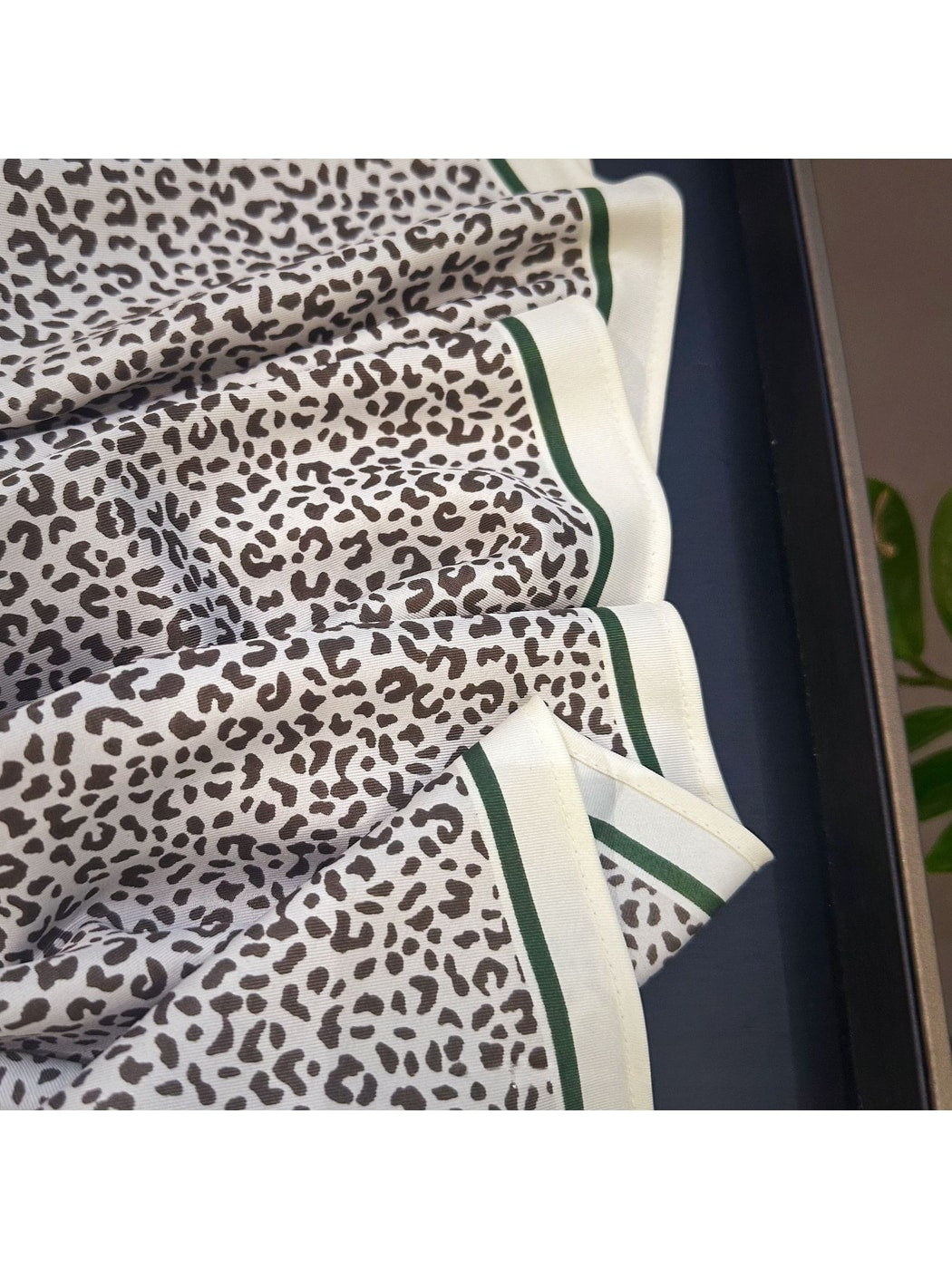 Scarvii - Leopard Print Contrast Border Triangle Bandana