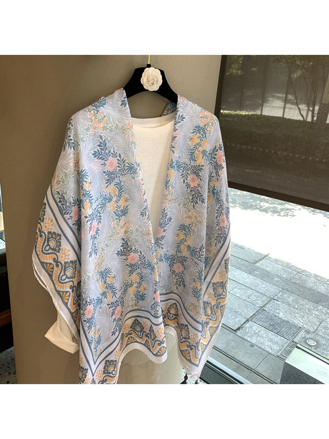 Scarvii - Botanical Print Plain Weave Shawl Scarf