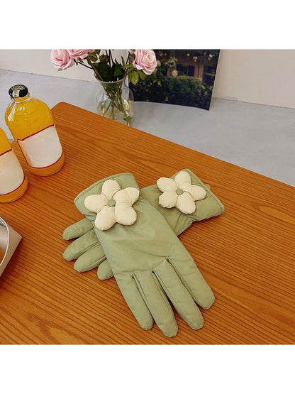 Gloving - Floral Accent Padded Winter Gloves