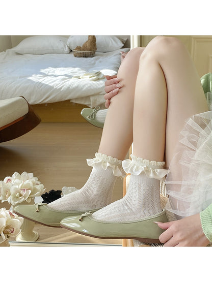 Rufia - Ruffle Trim Solid Color Crew Socks