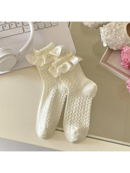 Rufia - Ruffle Trim Solid Color Crew Socks