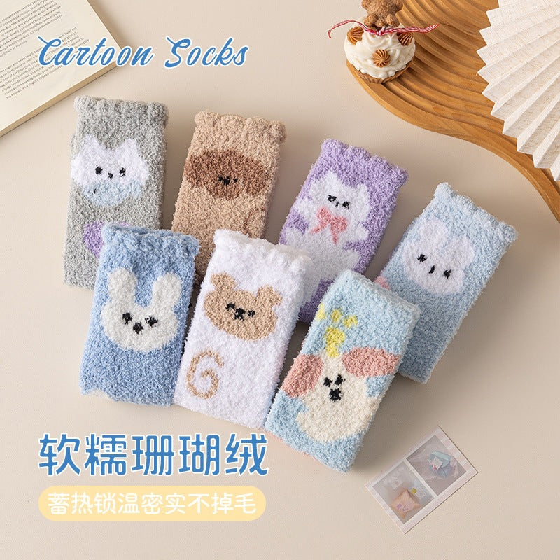 保暖可爱草莓熊珊瑚绒加厚中筒袜子秋冬日系居家月子睡眠地板袜女