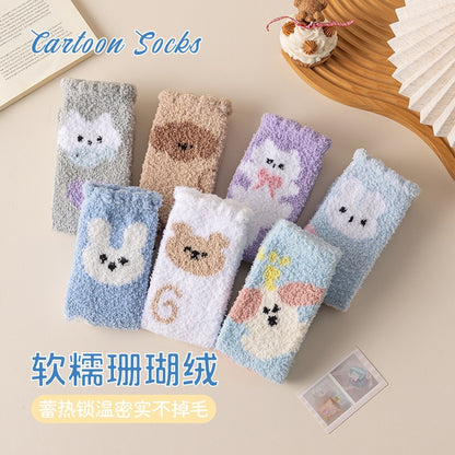 保暖可爱草莓熊珊瑚绒加厚中筒袜子秋冬日系居家月子睡眠地板袜女