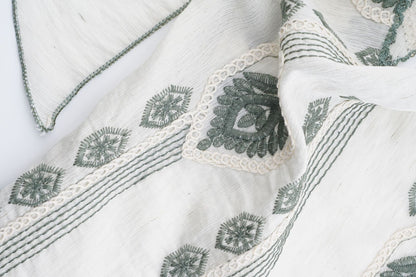 Scarvii - Embroidered Folk Pattern Headscarf