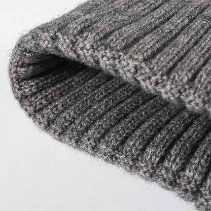 Gray label patch ribbed knit beanie cuff detail