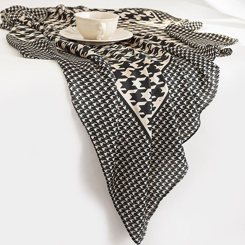 Scarvii - Houndstooth Scarf Head Wrap