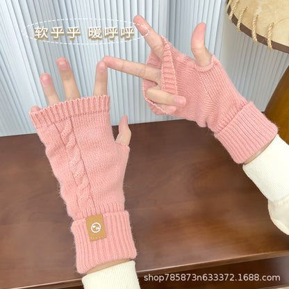 Gloving - Cable Knit Fingerless Gloves