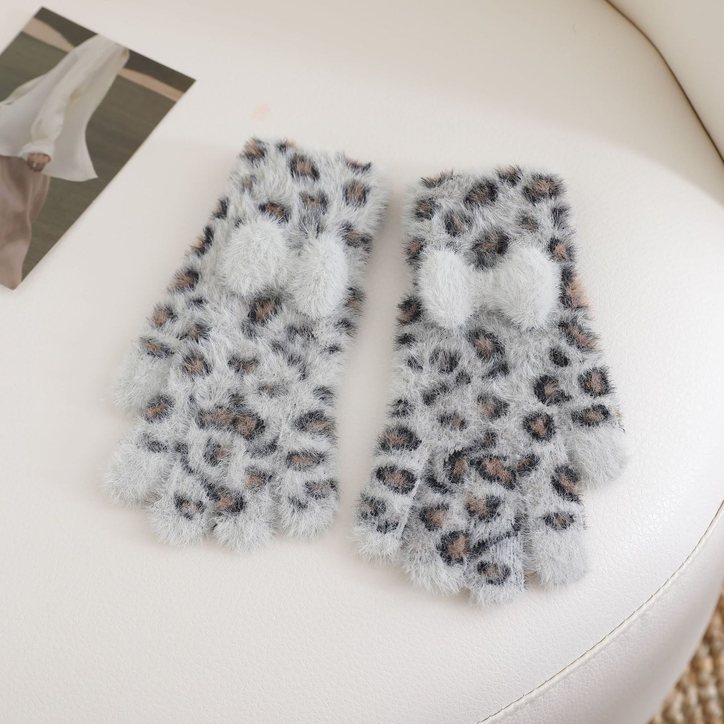 Gloving - Fuzzy Leopard Print Gloves