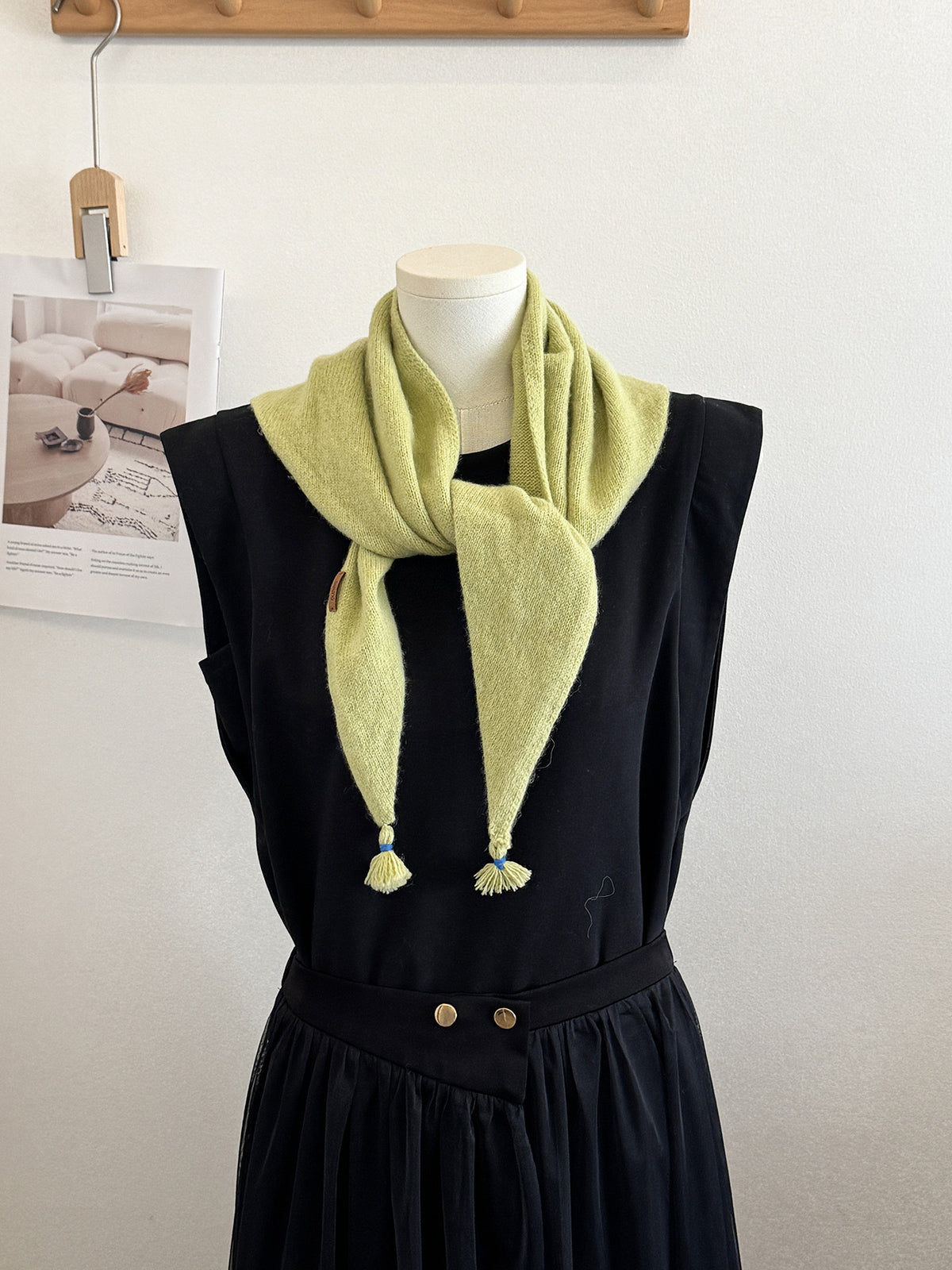 Product image for Scarvii - Knit Tassel Triangle Scarf (Green)