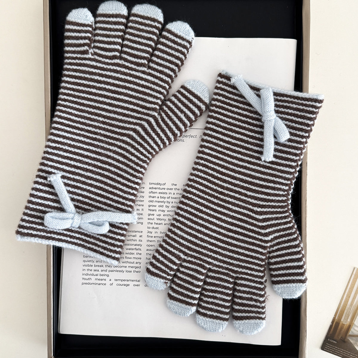 Product image for Gloving - Striped Bow Detail Ribbed Knit Gloves (Brown)