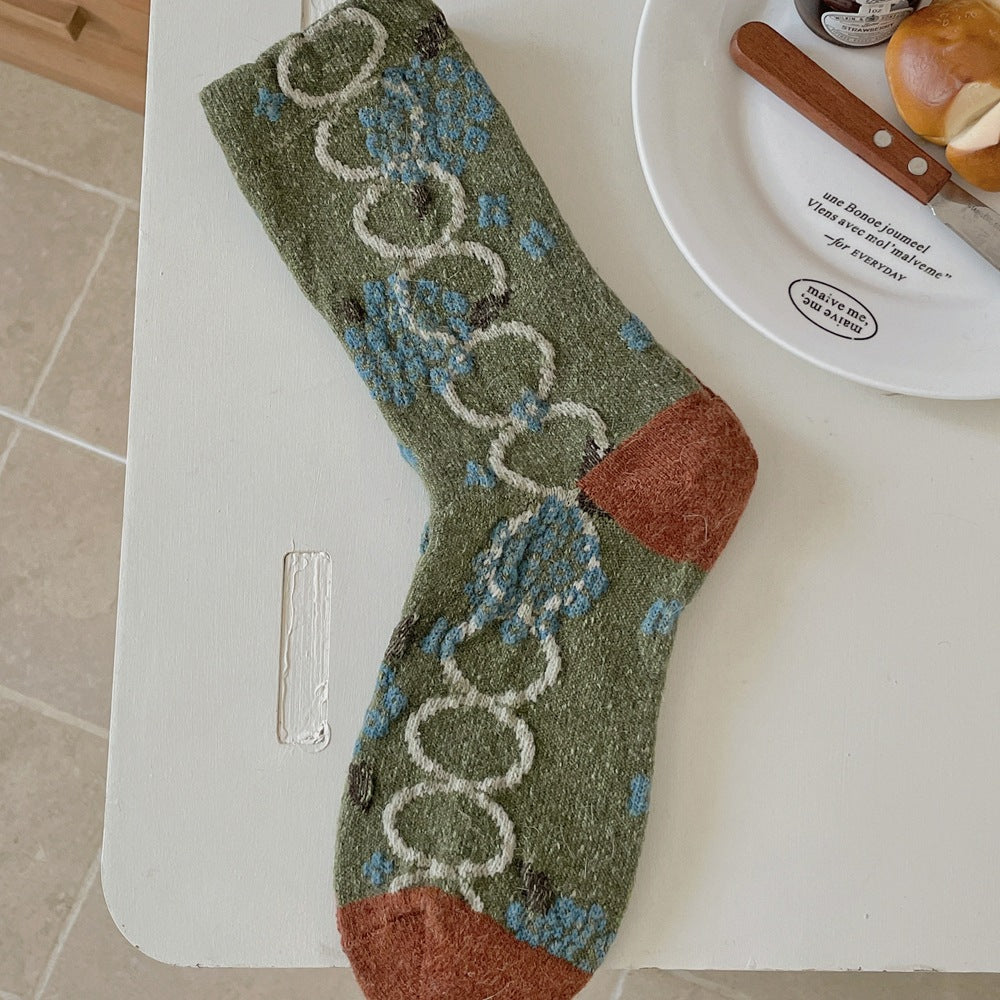 Product image for Rufia - All-Season Unisex Fuzzy Mid-Length Socks (Army Green)