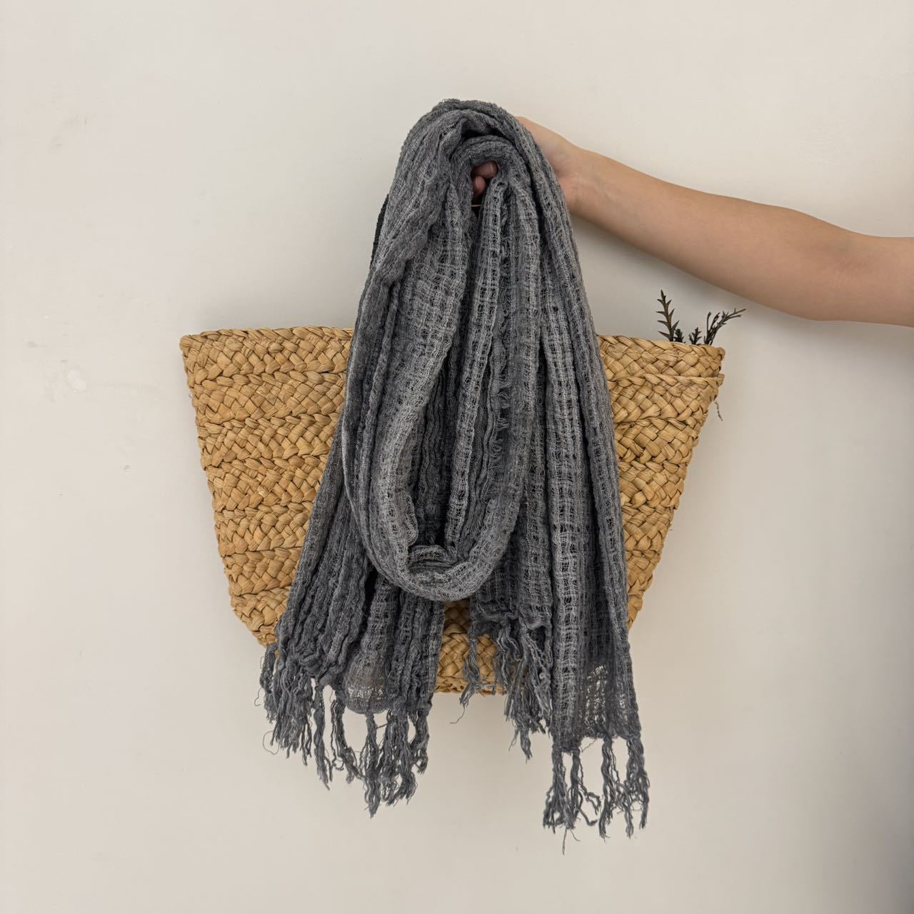 韩系亚麻长巾 莫兰迪大地色薄款披肩 慵懒文艺棉麻纱巾一件代发