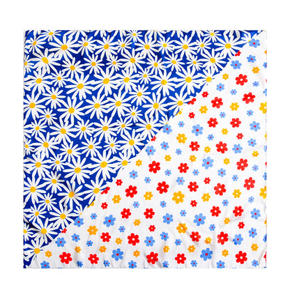 Scarvii - Daisy Square Scarf