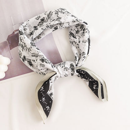 Scarvii - Sweet Floral Print Small Square Scarf