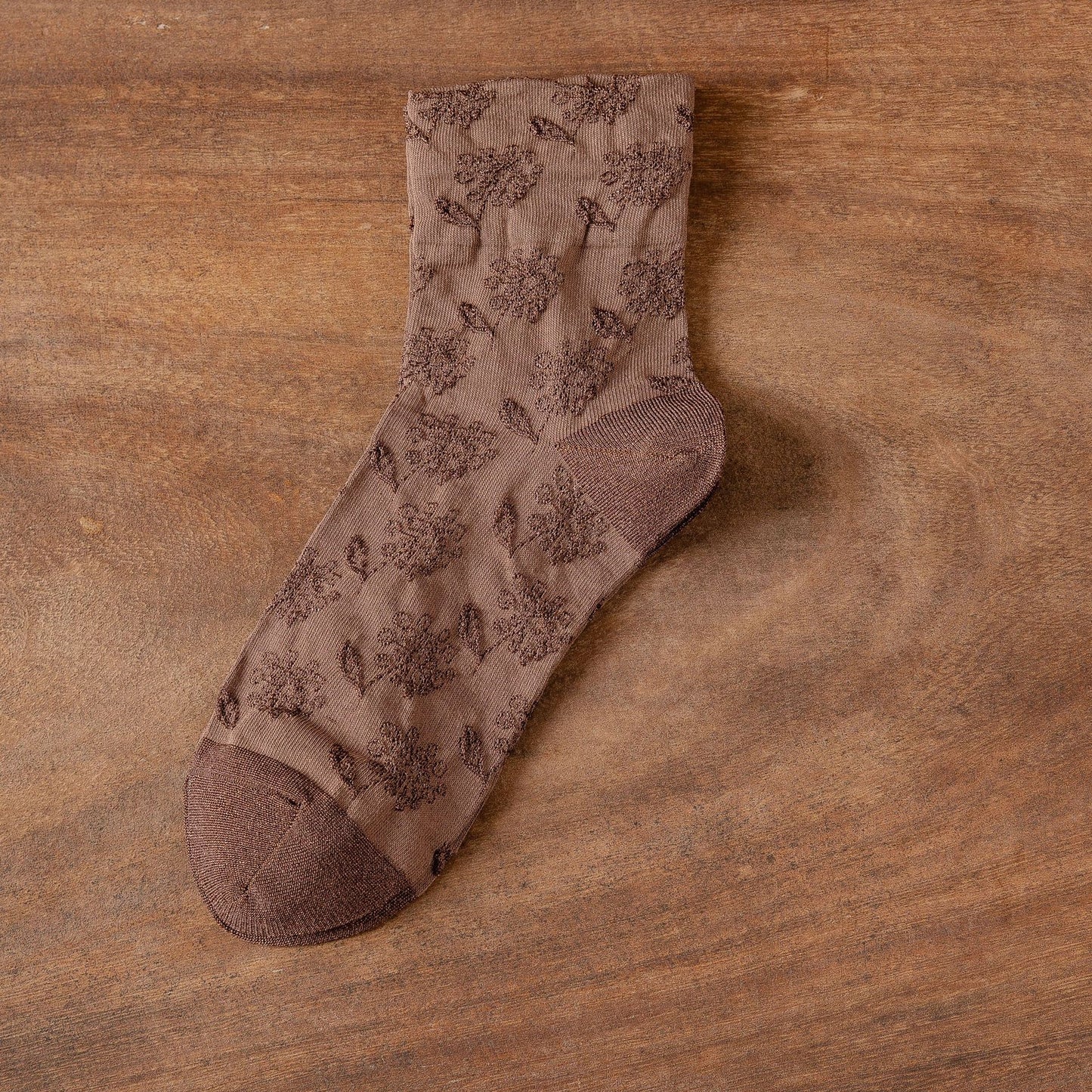 Rufia - Loose Vintage Embroidered Floral Socks