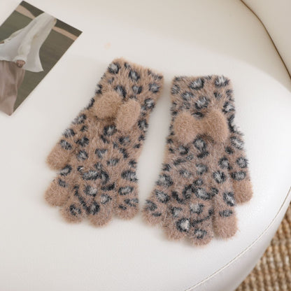 Gloving - Fuzzy Leopard Print Gloves