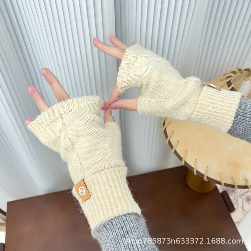 Gloving - Cable Knit Fingerless Gloves