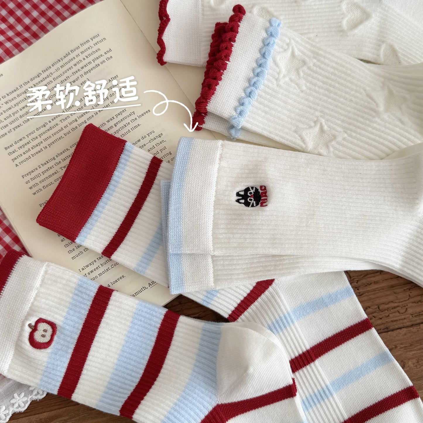 无骨袜子女秋季花边中筒袜撞色学院风百搭堆堆袜精致刺绣长筒棉袜