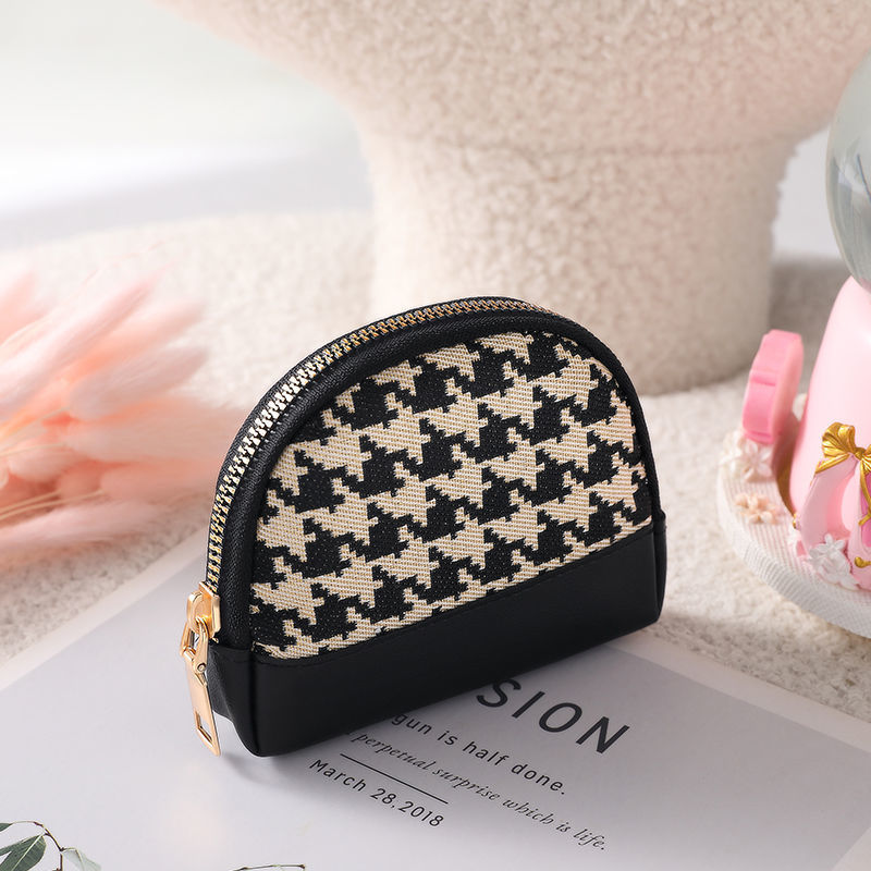 Chic Houndstooth Zipper Purse