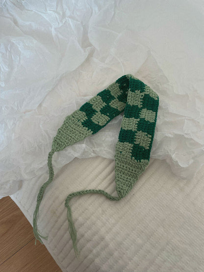 Side view of Scarvii Summer Crochet Plaid Hairband highlighting texture and pattern