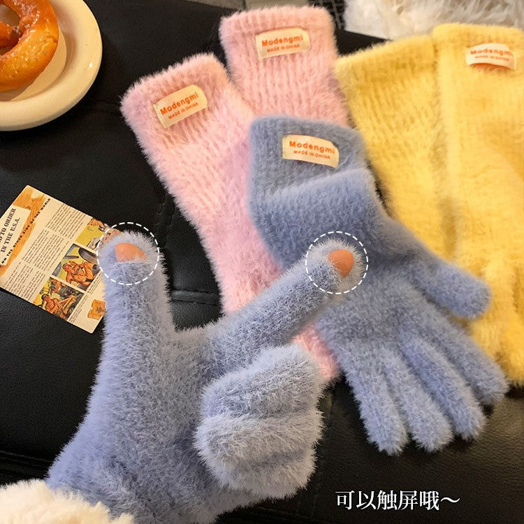 2026年秋冬季新款纯色毛绒手套女分指可触屏加厚保暖防寒户外骑行