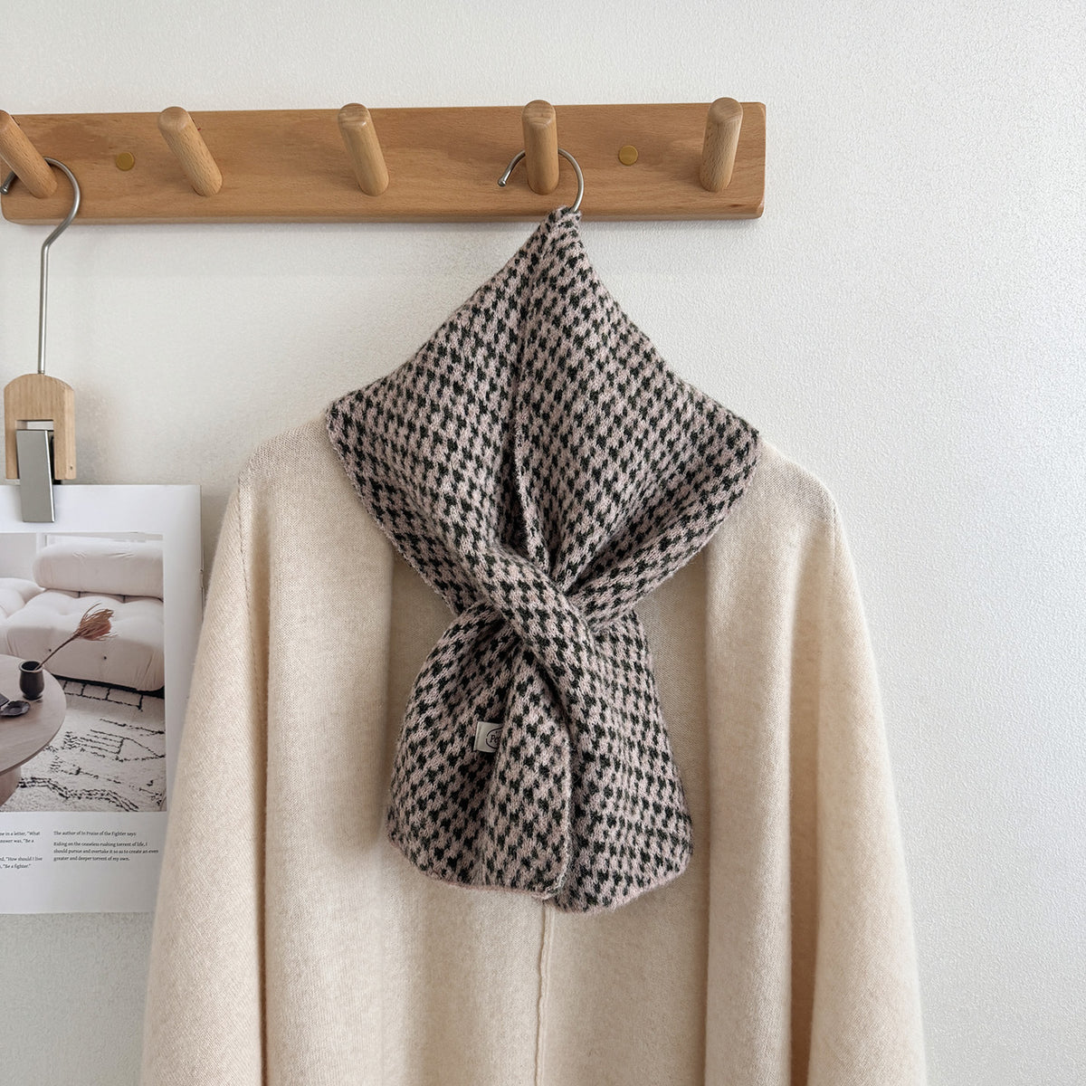 Product image for Scarvii - Fuzzy Textured Surface Narrow Scarf (Dusty Pink)