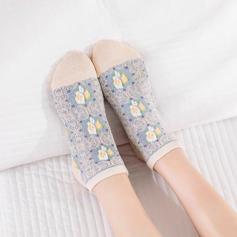 Rufia - Vintage Embossed  Floral Ankle Socks