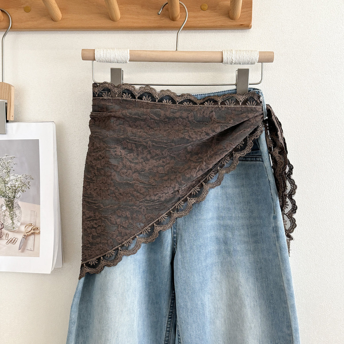 Product image for Scarvii - Floral Textured Lace-Trim Triangle Scarf (Brown)