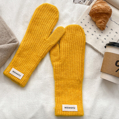 Gloving - FASHION Cuff Label Mittens