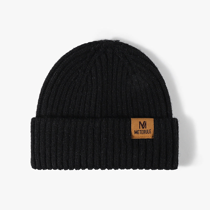Black label patch ribbed knit beanie