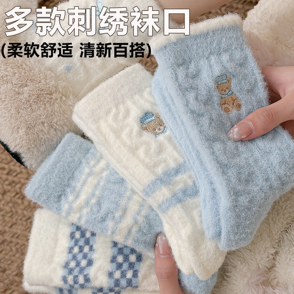 秋冬保暖澳绒袜加厚可爱卡通刺绣蓝色系奶白中筒袜加绒袜子批发