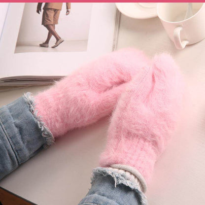 Gloving - Fuzzy Texture Ribbed-Cuff Mittens