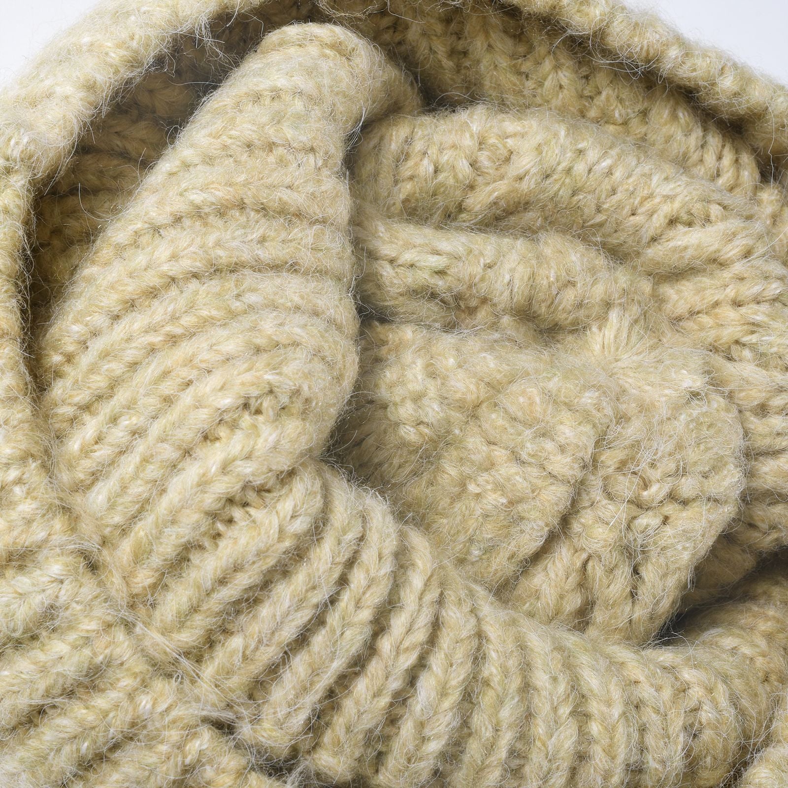 Red cable-knit cuffed beanie product view