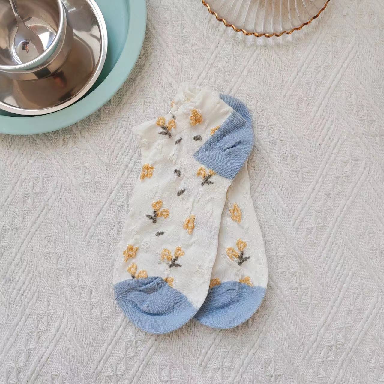 Rufia - Vintage Floral Blue and Yellow Low-Cut Socks