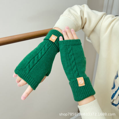 Gloving - Cable Knit Fingerless Gloves