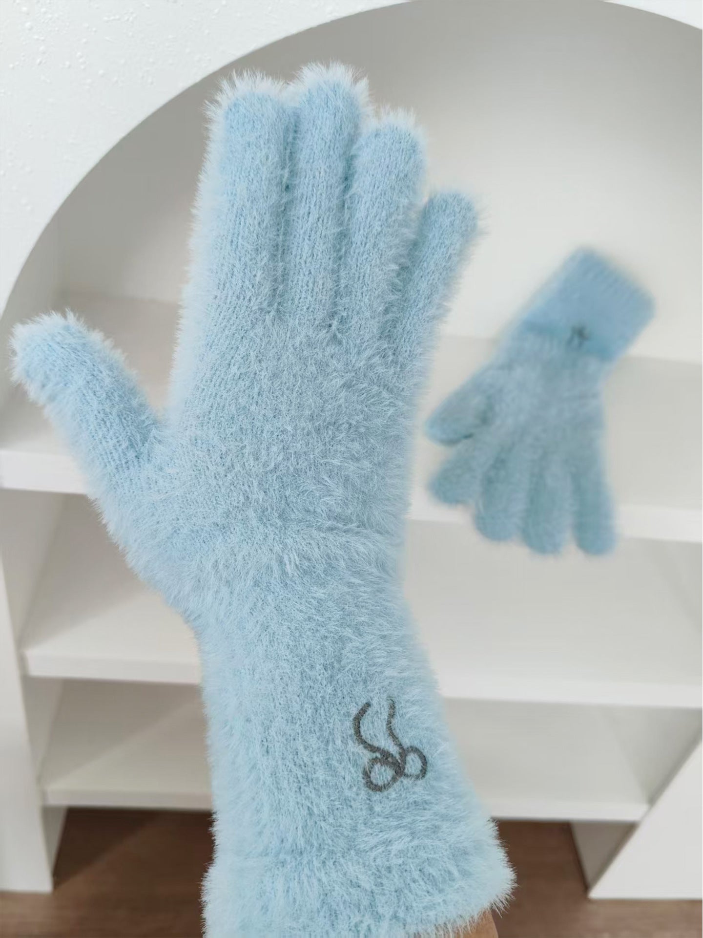 Product image for Gloving - Embroidered Detail Gloves (Light Blue)