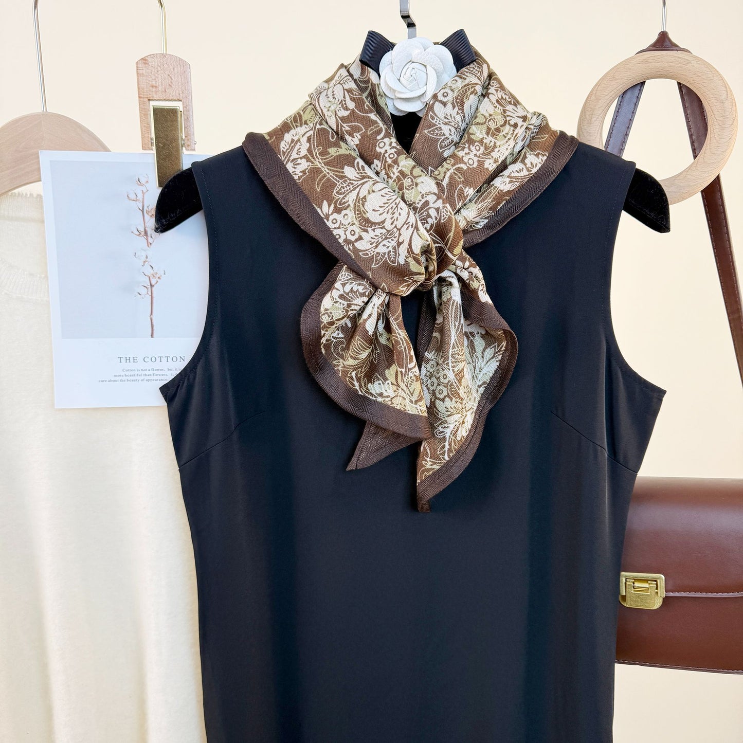 Scarvii - Brown Boho Floral Print Scarf