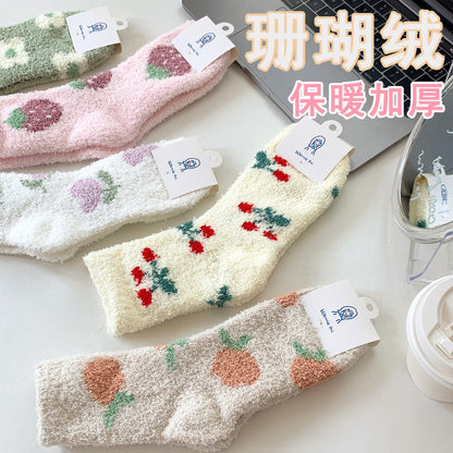 秋冬珊瑚绒袜子女加厚保暖水果中筒女袜加厚加绒居家月子睡眠袜