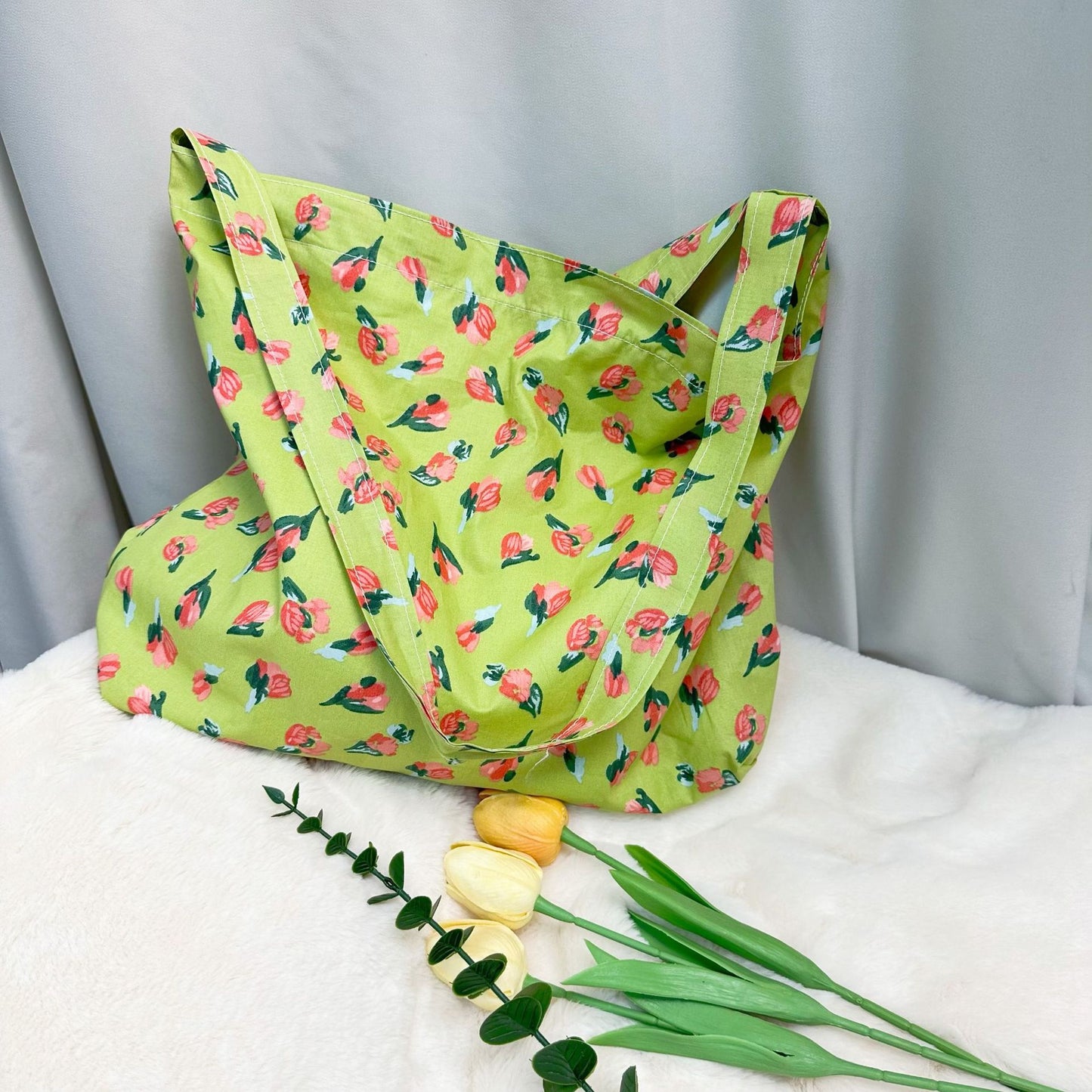 Cosbai - Soft Floral Shoulder Bag