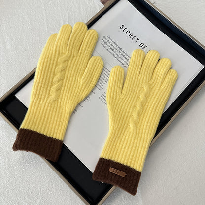 Product image for Gloving - Cable-Knit Braid Motif Ribbed Knit Gloves (Brown Cuff)