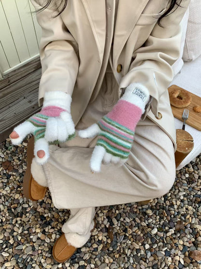 Product image for Gloving - Fuzzy Texture Fingerless Gloves (White)
