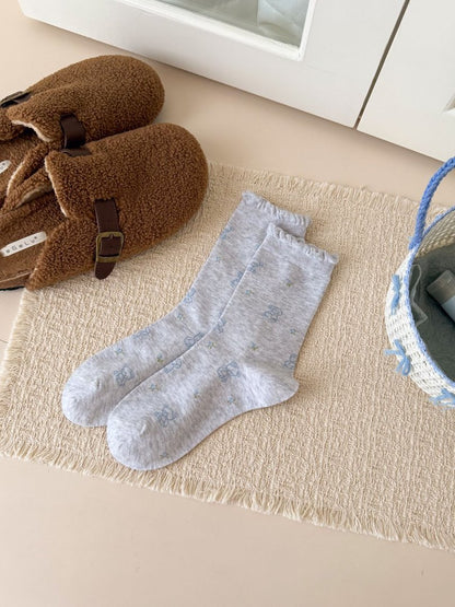 Product image for Rufia - Ruffled-Edge Casual Crew Socks (Bear Floral)