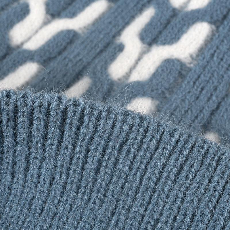 Pink contrast chain-pattern fleece-lined beanie product view
