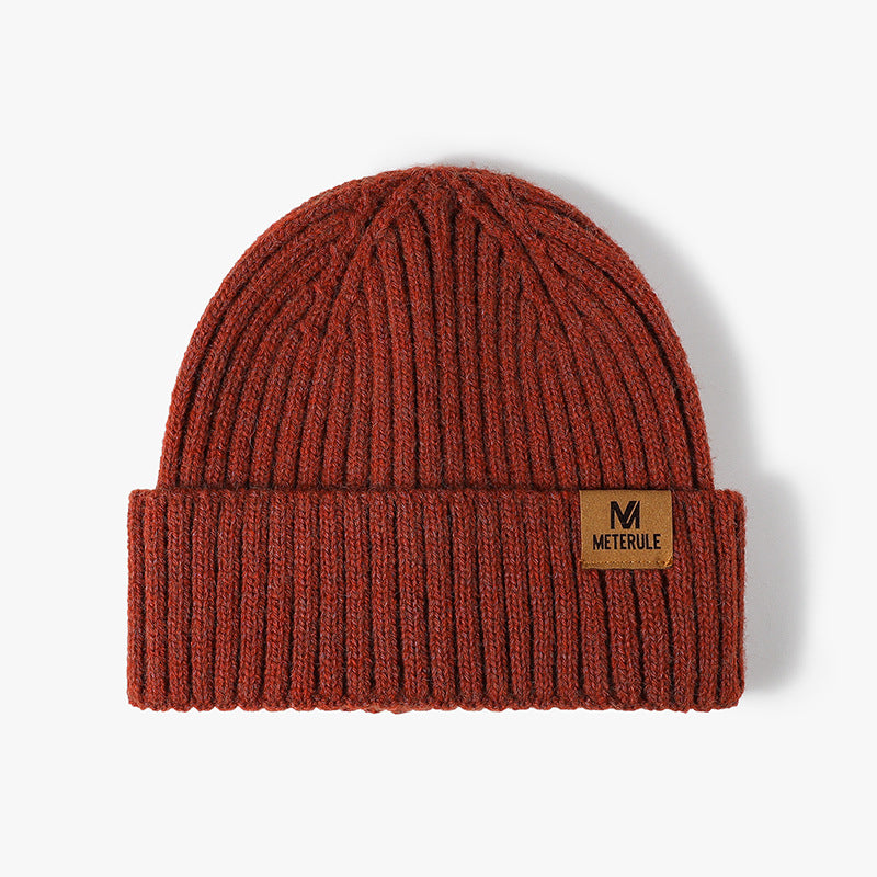 Red label patch ribbed knit beanie