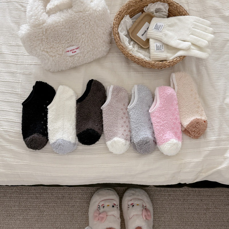珊瑚绒袜女日系甜美可爱毛球地板睡眠袜糖果色加厚保暖月子短袜
