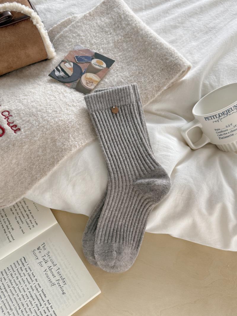 Product image for Rufia - Women's Winter Ribbed Crew Socks (Greige)
