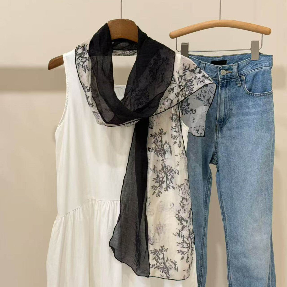 2026新款韩版春秋时尚百搭拼接印花丝巾女薄款围脖披肩两用围巾