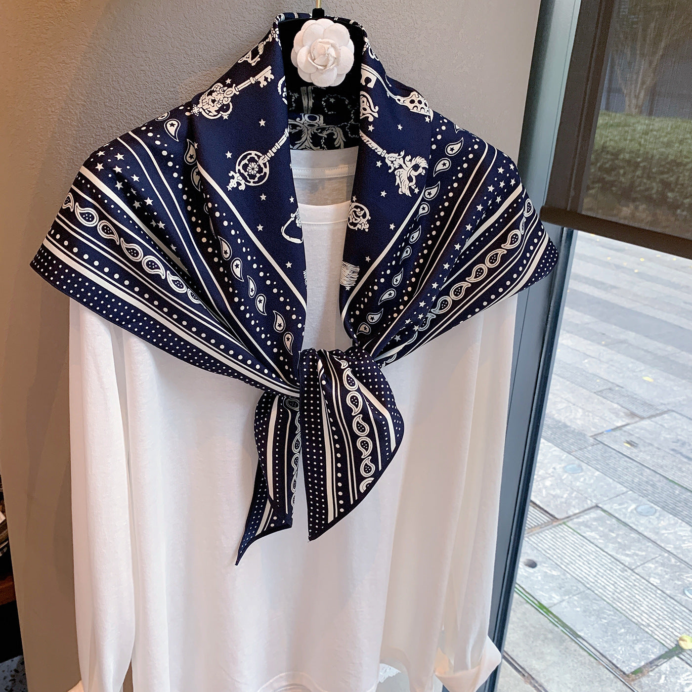 Product image for Scarvii - Paisley and Ornate Key Pattern Scarf (Navy)